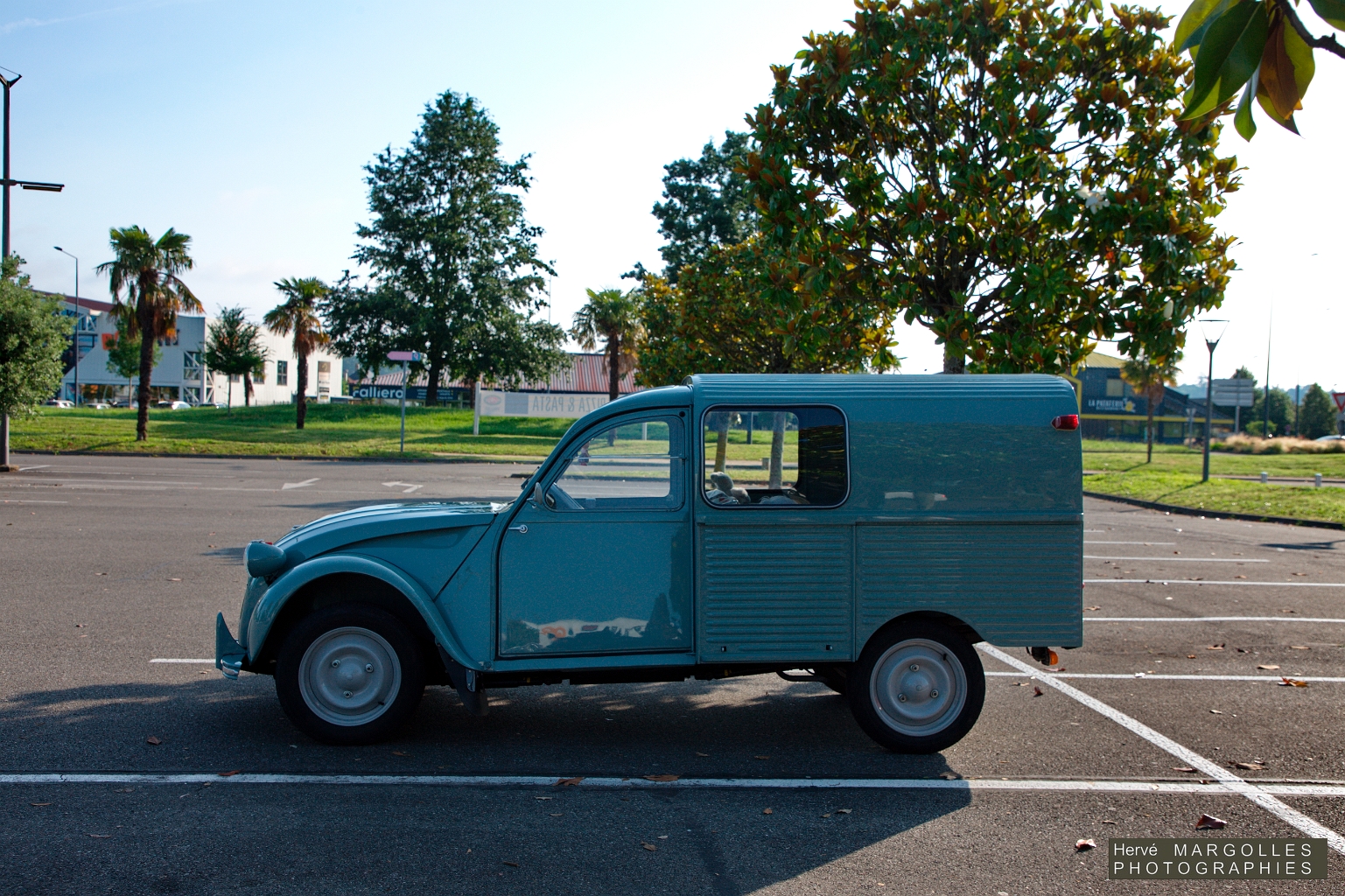 Citroen 2cv Forgonette.jpg